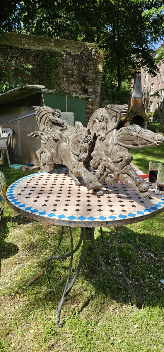 Image 1 of Gran relieve antiguo de madera tallada: carro romano y caballos (siglo XIX, 115 cm)