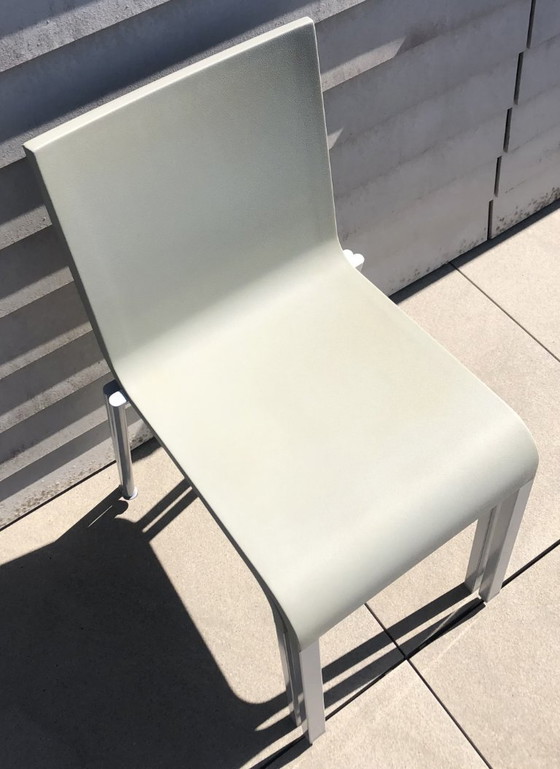 Image 1 of set van 2 grijze, comfortabele design-stoelen van het merk vitra. in goede staat