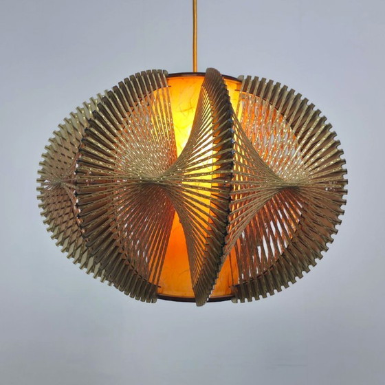 Image 1 of Lichterkette aus den 1960er Jahren. Golddraht mit Kunststoffrahmen. Mitte des Jahrhunderts