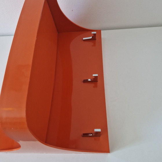 Image 1 of Oranje wandplank met kapstok spaceage jaren 70 