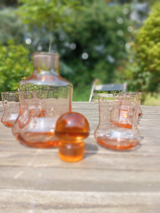 5 whisky glasses and decanter in pink glass, vintage