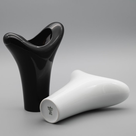 Image 1 of Duo de vases SPIRIT en porcelaine blanche et noire, Rosenthal Studio Linie, par Platt & Young
