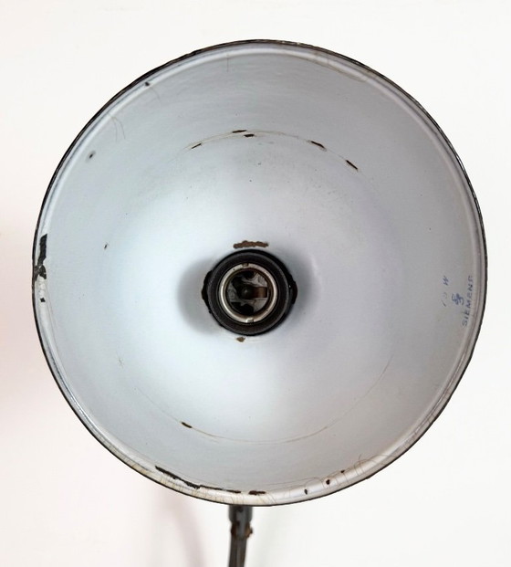 Image 1 of Industrial Grey Enamel Workshop Table Lamp from Siemens, 1950s