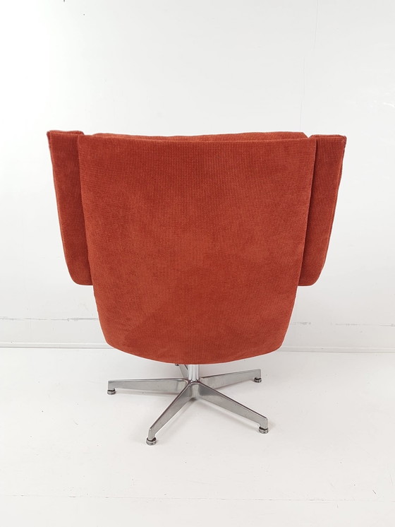 Image 1 of Vintage Artifort fauteuil F140 Harcourt nieuw gestoffeerd