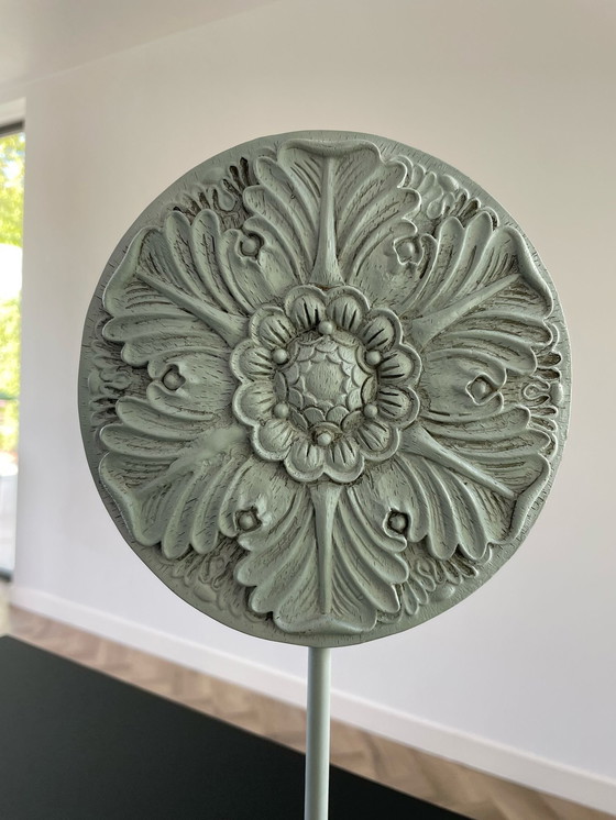 Image 1 of Rosette de feuilles d'acanthe en plâtre, 36 cm de haut