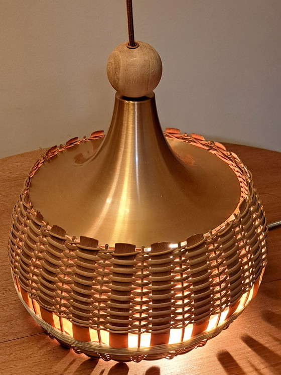 Image 1 of Lámpara colgante Doria, años 70, latón y teca, aspecto tejido, muy buen estado.