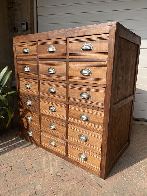 Image 1 of Botiquín antiguo - Cómoda de roble