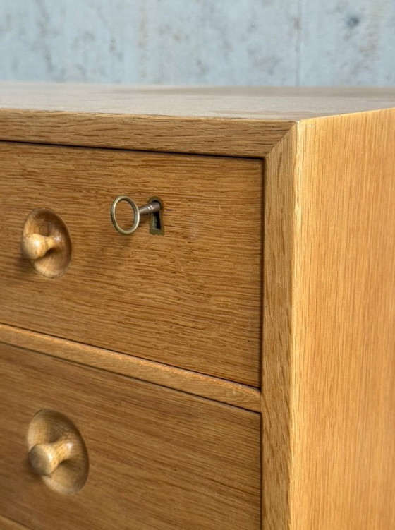 Image 1 of Kommode Hans J Wegner für Ry Møbler