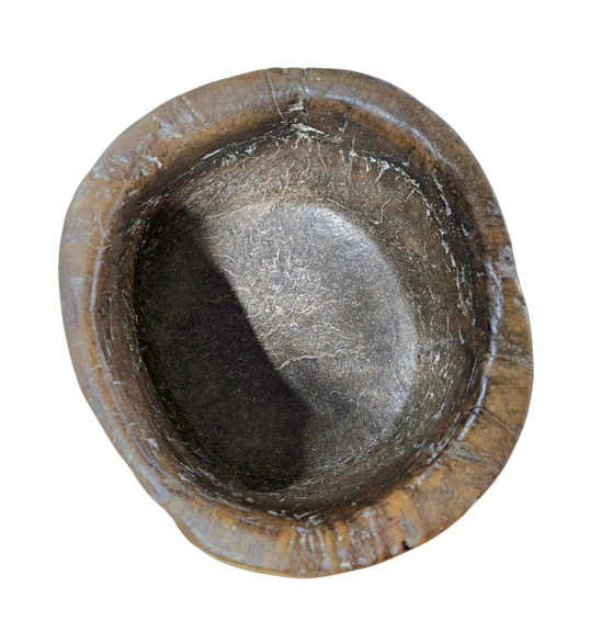Una notevole ciotola in legno intagliata a mano da una singola sezione di radica – Ciotole, Wood (photo 11 of 19)