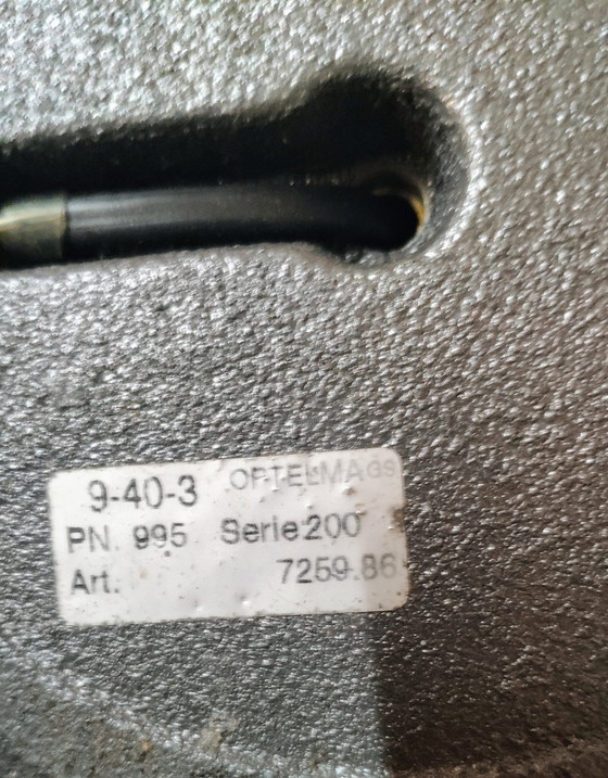 Image 1 of Lampes en fonte Optelma OA2