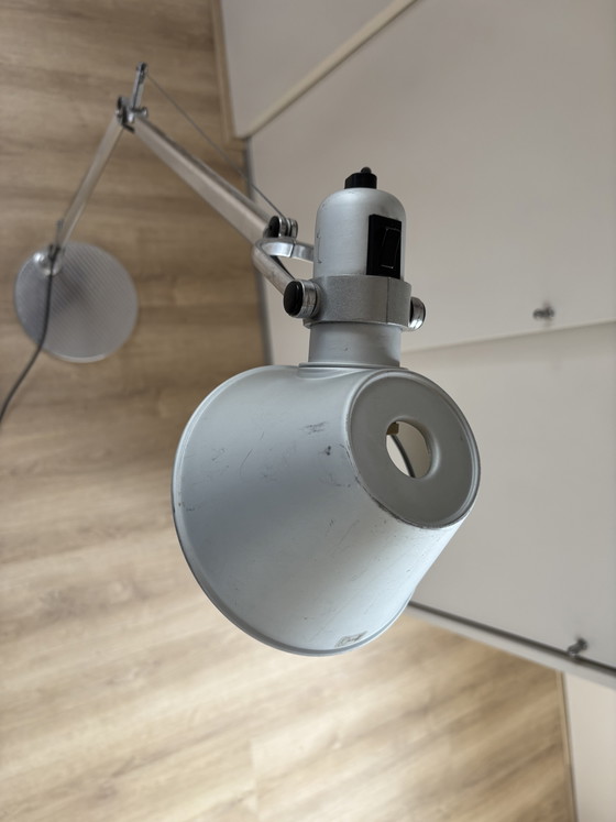 Image 1 of Lampadaire Artemide Tolomeo