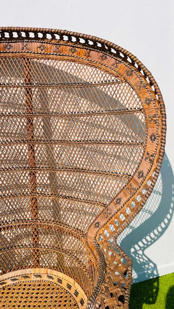 Image 1 of Fauteuil XL Peacock « Emmanuelle » en rotin. Vintage années 70.