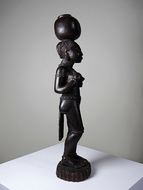 Image 1 of Statuetta africana vintage in legno intagliato, Africa occidentale, XX secolo