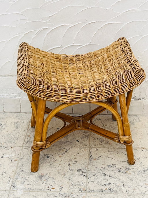 Sgabello curvo vintage in rattan e bambù
