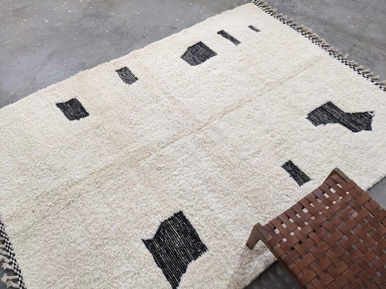 Image 1 of Tapis beni ouraine tissé main marocaine authentique 1,5/2,5 m