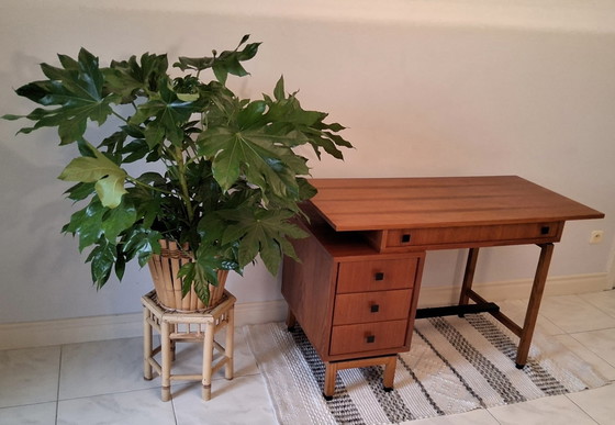 Image 1 of Scrivania vintage MDK fuori dal vaso degli anni '60