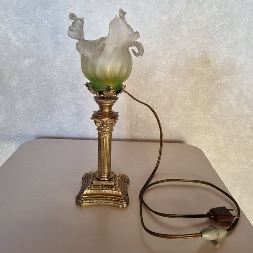 Lampe de bureau Art Déco opaline verte pied en bronze
