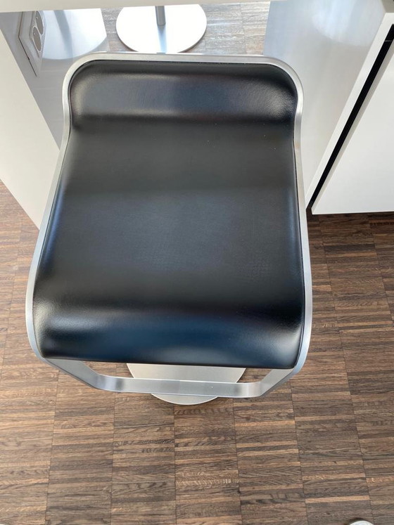 LAPALMA design Barstool / Shin & Tomoko Azumi – Metal, Leather (photo 12 of 14)