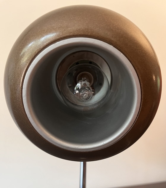 Image 1 of Lampada da scrivania a forma di bulbo oculare dell'era spaziale