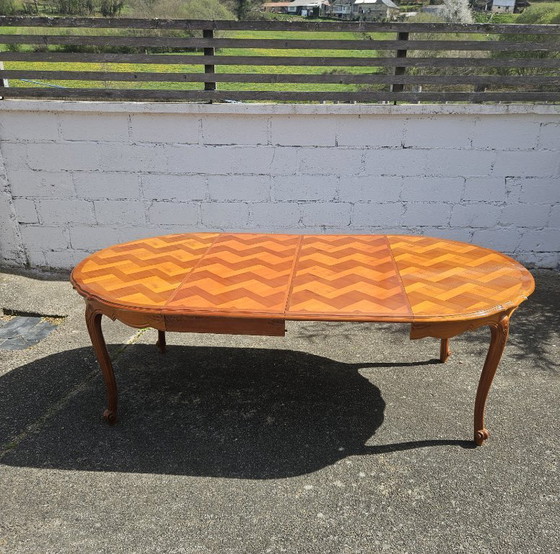 Image 1 of Franse vintage marqueterie eettafel - uitschuifbare kersenhouten tafel - Louis XV-stijl - jaren 80