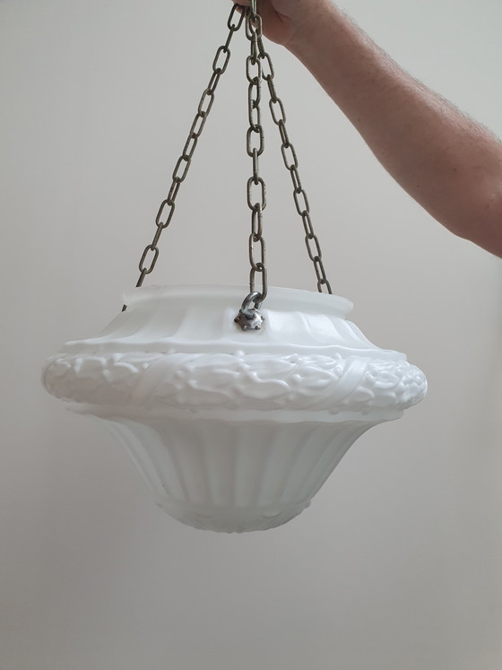 Antique Art Deco Milk Glass Pendant Lamp – 32 cm – 1920s – Metal (photo 4 of 9)