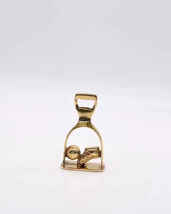 Image 1 of Apribottiglie vintage in ottone a forma di pallone da calcio: regalo perfetto per articoli sportivi da bar