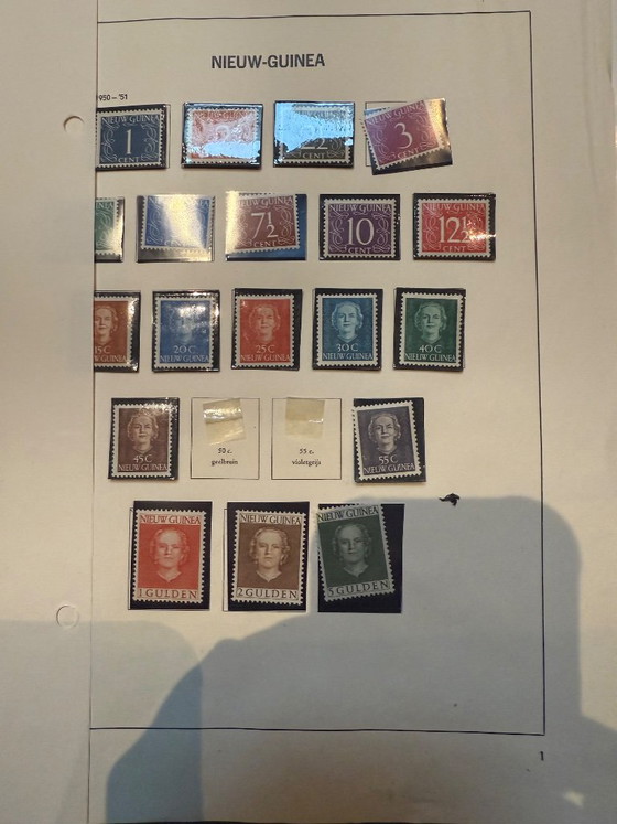 Briefmarkensammlung Neuguinea, Dekorative Objekte, Papier, Mehrfarbig (Foto 9 von 9)