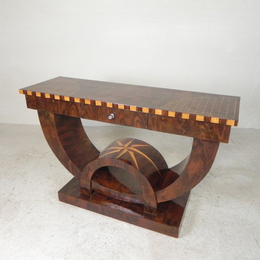 Art Deco stijl consoletafel met verschillende soorten ingelegd hout