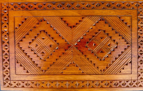 Image 1 of Porta tabacco in ceramica di Velasques e humidor in legno per sigarette.