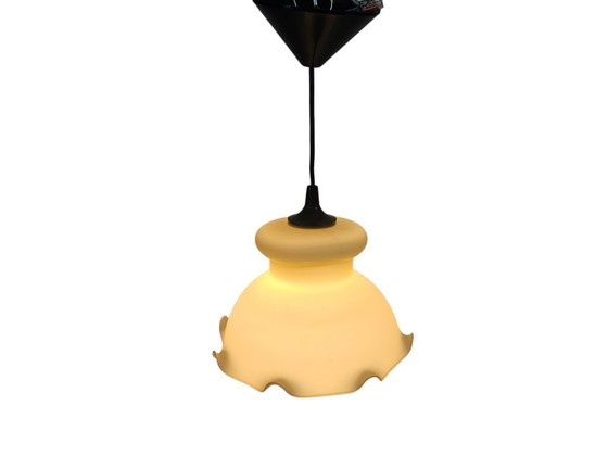 Image 1 of Lampe en forme de calice, style Art déco, opaline, Italie, années 60