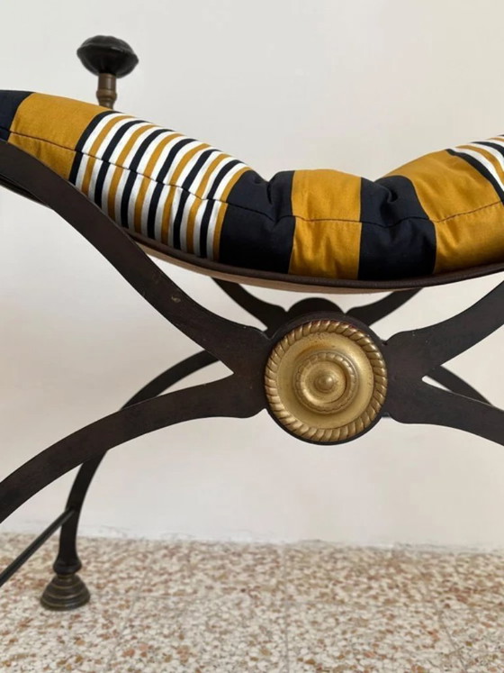X-shaped seat in wrought iron, brass, and leather, 1920s-1930s, Stools (photo 3 of 11)