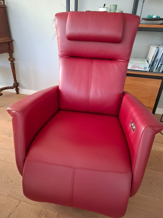 Image 1 of Velderhof Stand-Up Chair