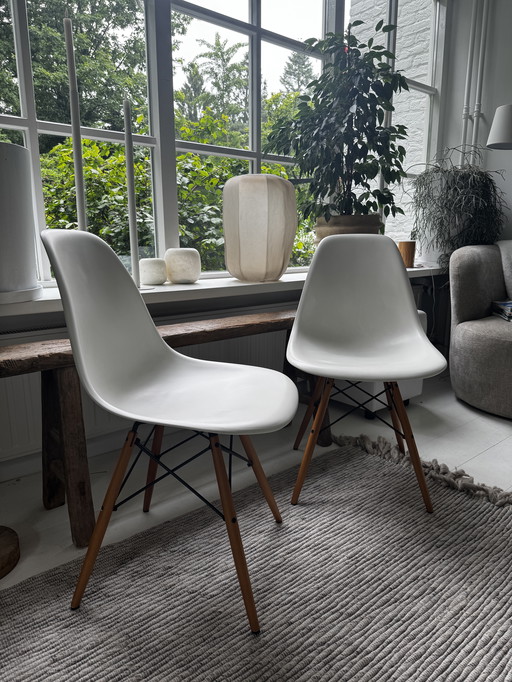 2 x Vitra Eames DSW dining chair