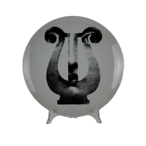 Piero Fornasetti Teller aus der Serie „Thema und Variationen“