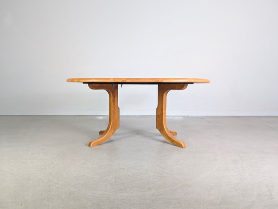 Image 1 of Mesa de comedor extensible Rainer Daumiller de haya, diseño de mediados de siglo