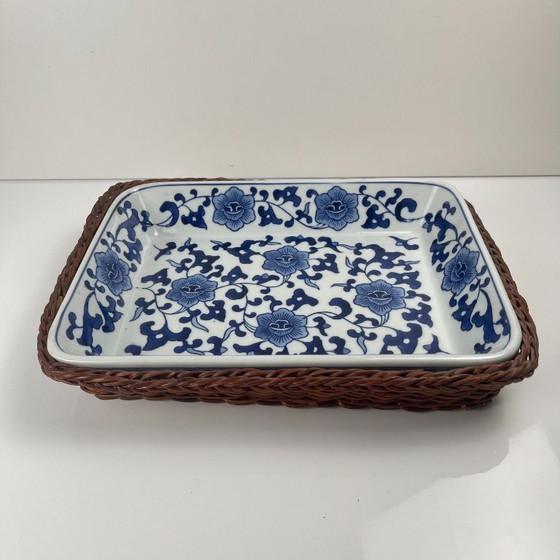 Image 1 of Set of 6 ceramic serving platters in white and blue floral pattern with woven wicker mount, 1970/80