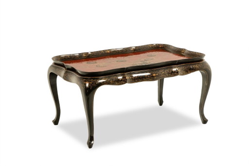 Coffee table with removable top in red and black lacquered wood. 1950s.