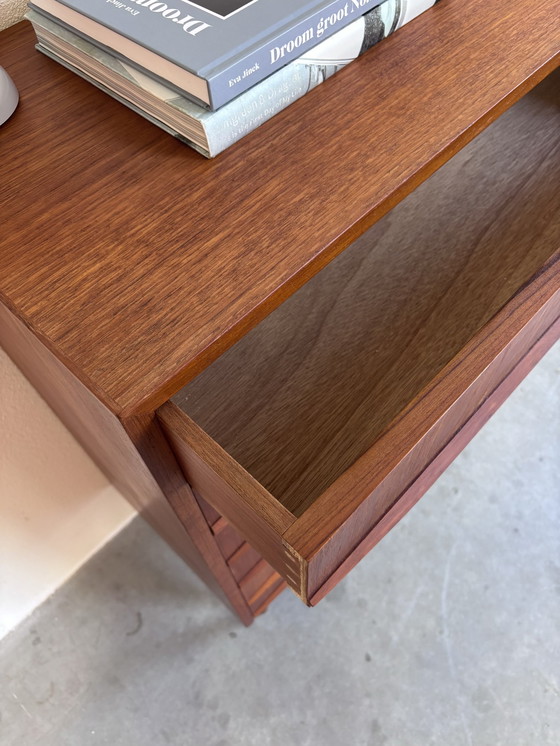 Image 1 of Cassettiera vintage danese in teak