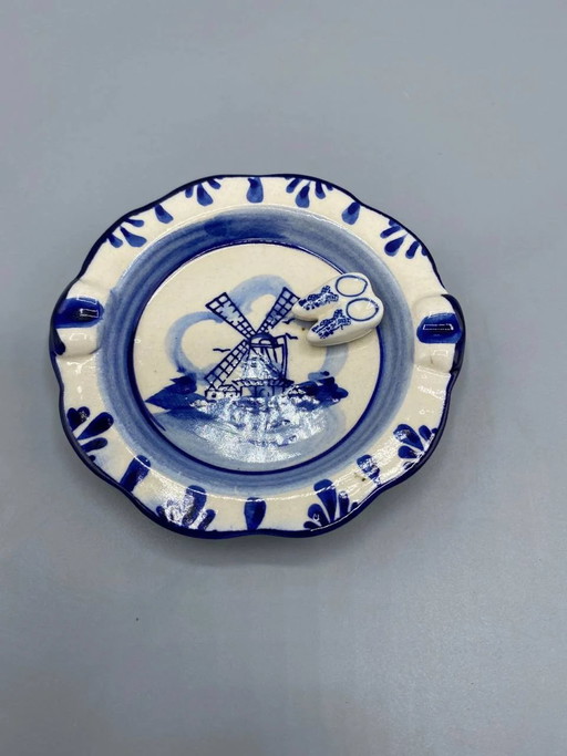 Delftsblauwe faience asbak in de vorm van een windmolen, Holland – servies, Dutch Design Style
