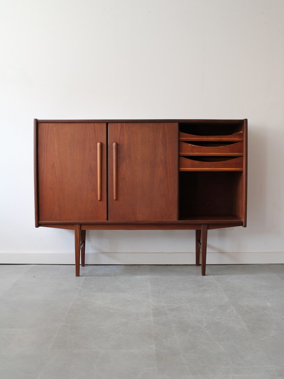 Image 1 of Vintage Deens highboard in teak 