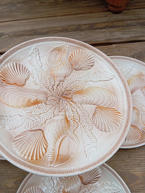 Image 1 of 4 assiettes à coquillages / crustacés 1960, Ateliers du Revernay - France