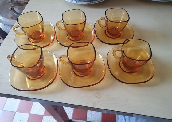 Set van 6 koffiekopjes + 6 schotels van vintage amberkleurig glas – Glazen & Karaffen (photo 4 of 5)