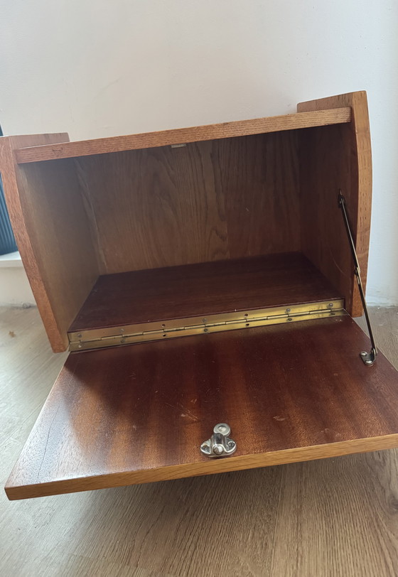 Image 1 of Mesita de noche de los años 60