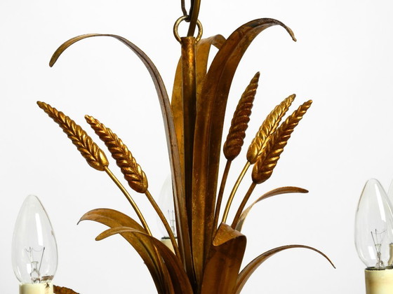 Image 1 of Preciosa lámpara de araña alta de metal dorado de cinco brazos de la década de 1970 de Hans Kögl