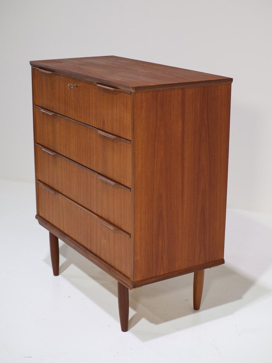 Image 1 of Grande cassettiera in teak, stile vintage danese, con 4 cassetti.