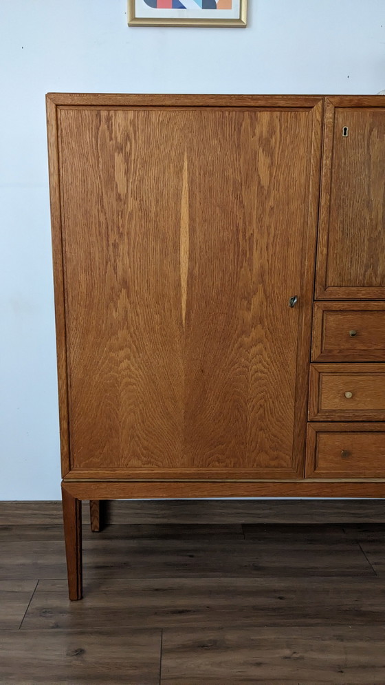 Image 1 of Credenza alta in stile vintage scandinavo