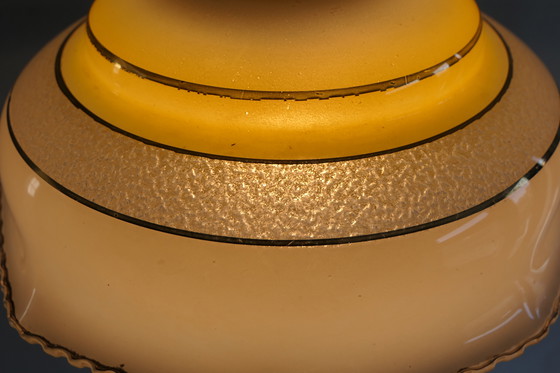 Image 1 of Schitterend Geel Gedecoreerd Glazen Hanglampje Met Authentieke Bakelieten Fitting