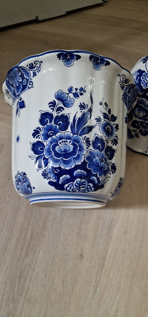 Image 1 of Exclusive set of 3 hand-painted Delft Blue cachepots – Holland