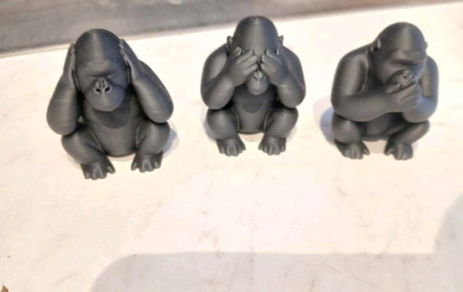 Set aus 3 symbiotischen Harzfiguren