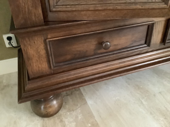 Image 1 of Vol eiken stijlvolle broodkast